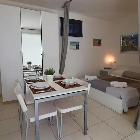 Feriehus Casa Ginevra Lu Ientu A